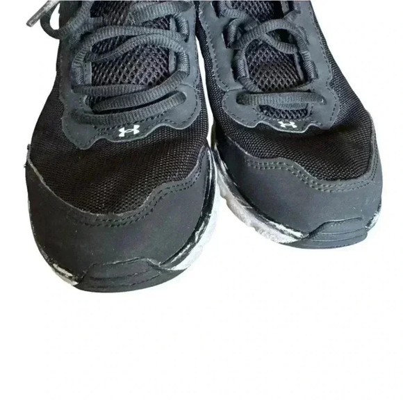 Under Armour Charged Running Shoe Black/White Kids Athletic Sporty Shoes SZ 5.5 - Picture 10 of 11